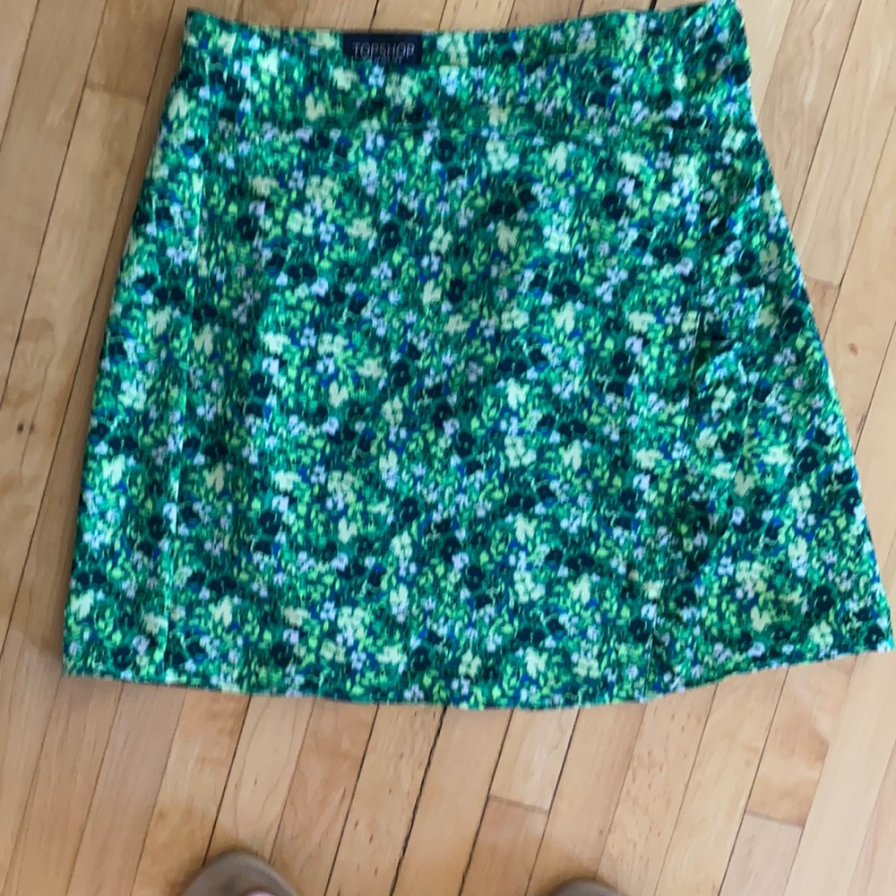 Beautiful topshop skirt size 2